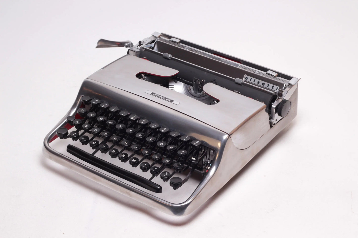SALE! - Limited Edition Olivetti Pluma 22 "Chrome" Aluminum Typewriter, Vintage, Professionally Serviced - ElGranero Typewriter.Company