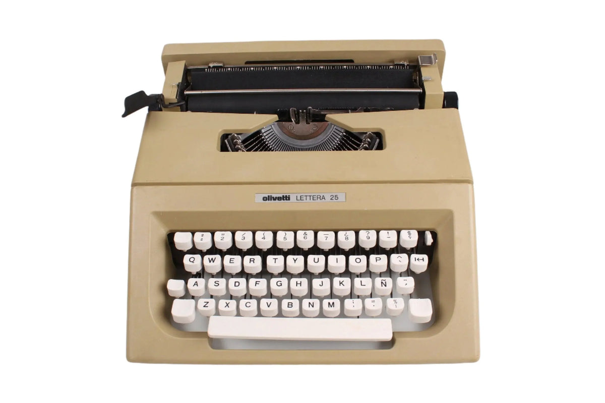Olivetti Lettera 25 Beige, Vintage Manual Typewriter, Serviced 