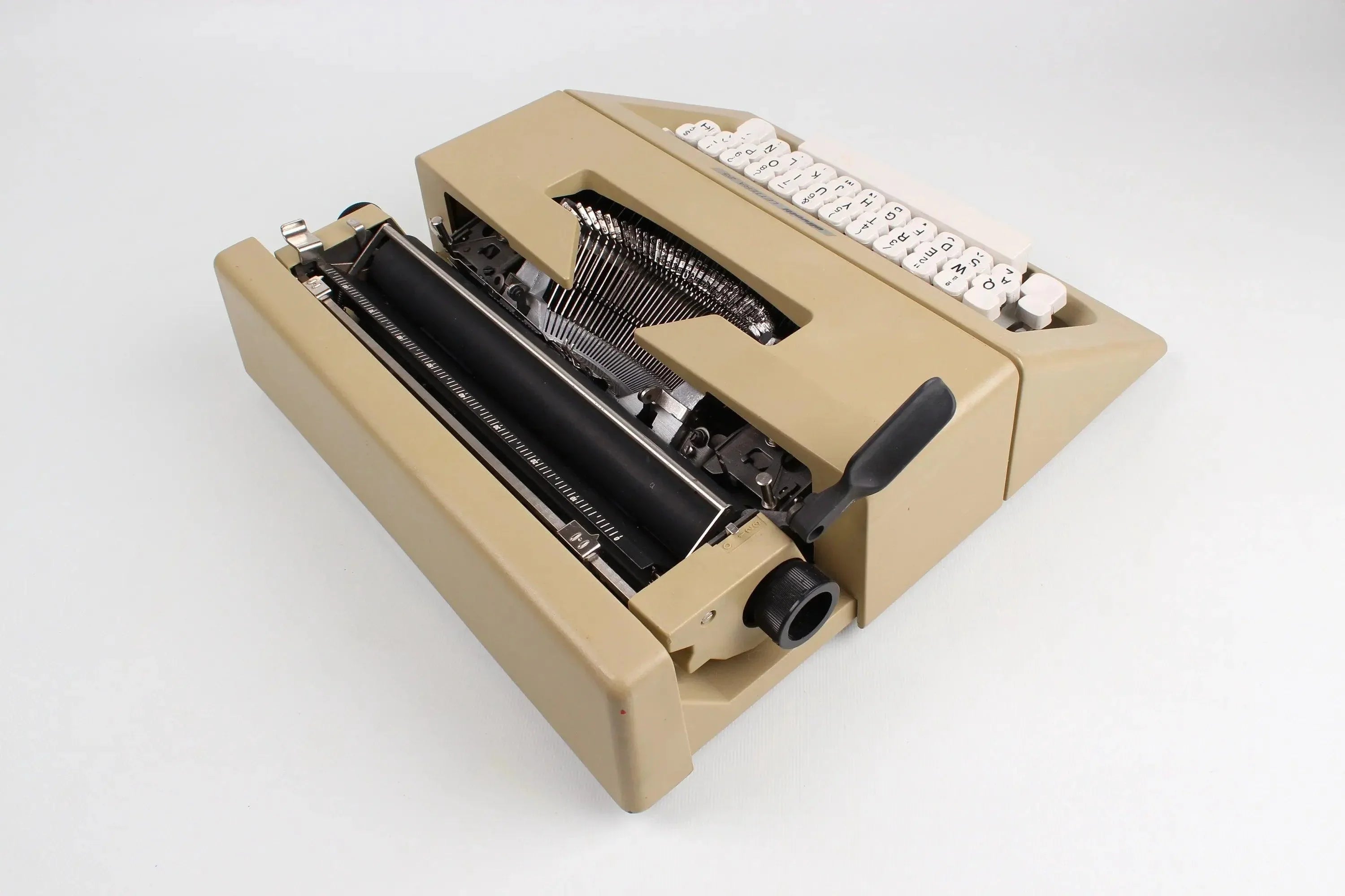 Olivetti Lettera 25 Beige, Vintage Manual Typewriter, Serviced