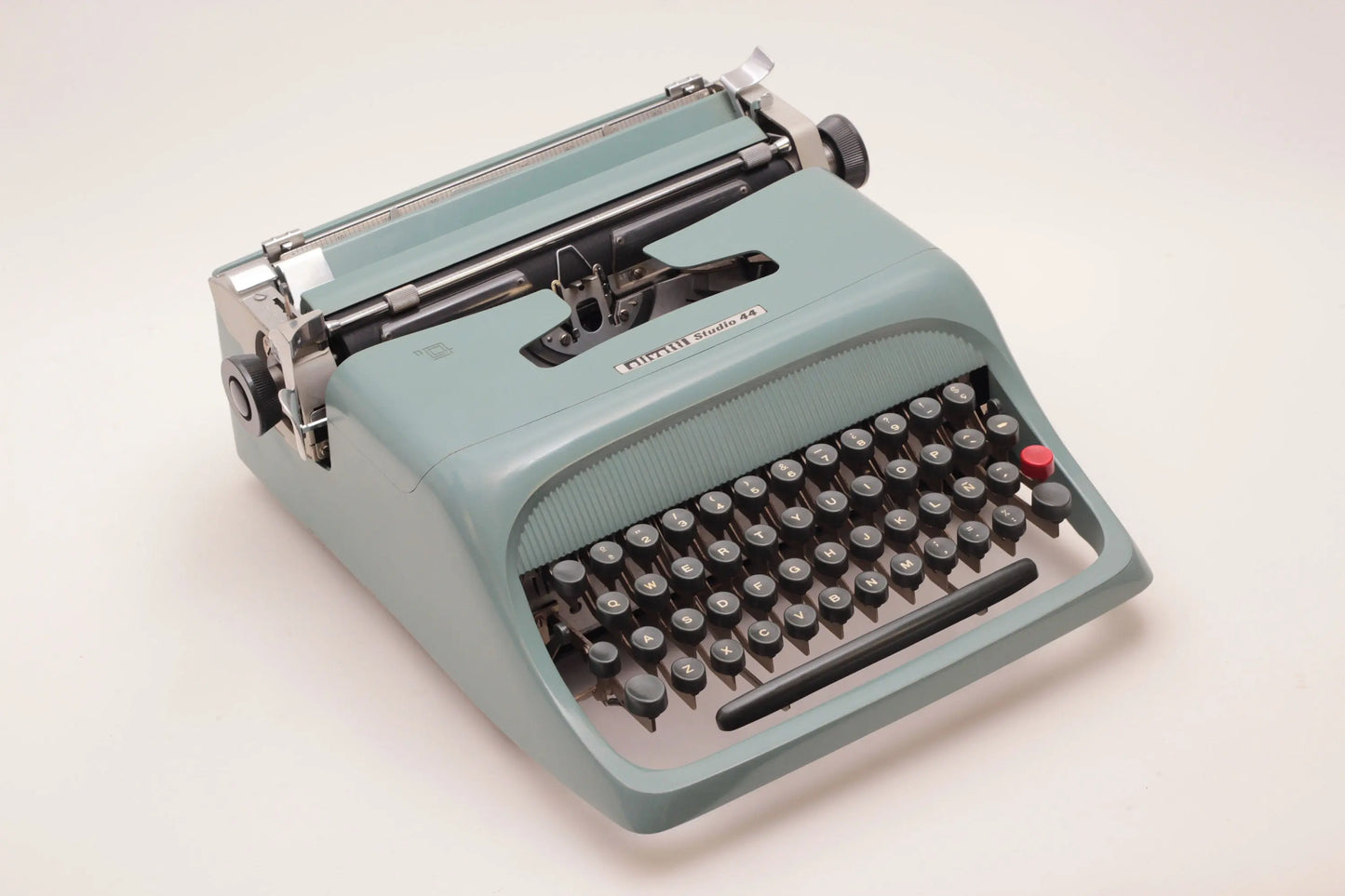 SALE! - Olivetti Studio 44 Original Green Typewriter, Vintage, Mint Condition, Professionally Serviced - ElGranero Typewriter.Company