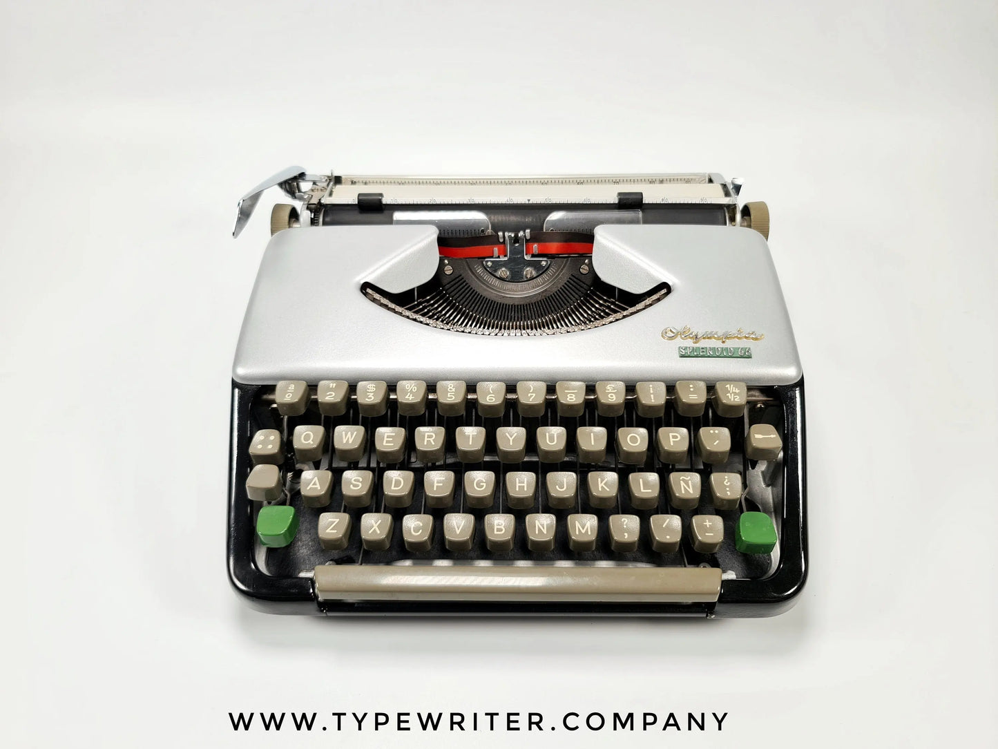 SALE! - Olympia Splendid 33 Custom Black & Silver, Vintage, Mint Condition, Professionally Serviced - ElGranero Typewriter.Company