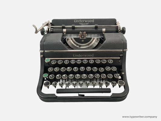 Underwood Universal, Black Manual Vintage Typewriter, Serviced - ElGranero Typewriter.Company