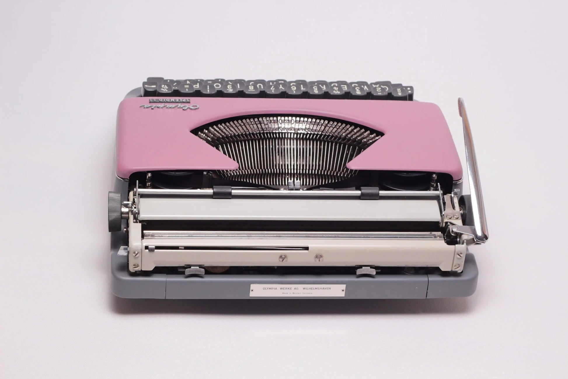 Olympia Splendid 33 Lila/Violet Typewriter, Vintage, Mint Condition, Manual Portable, Professionally Serviced by Typewriter.Company - ElGranero Typewriter.Company