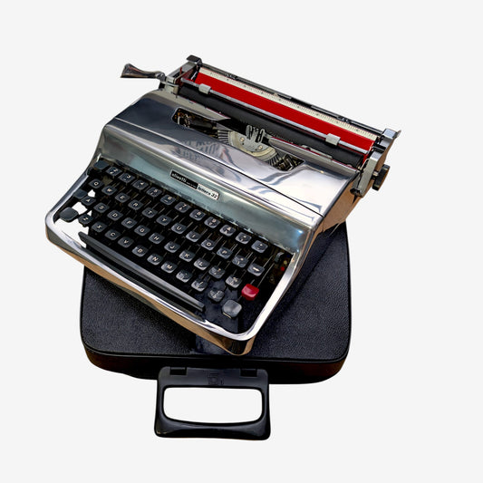 Máquina de escribir manual vintage Olivetti Lettera 32 en plata pulida y negra, renovada