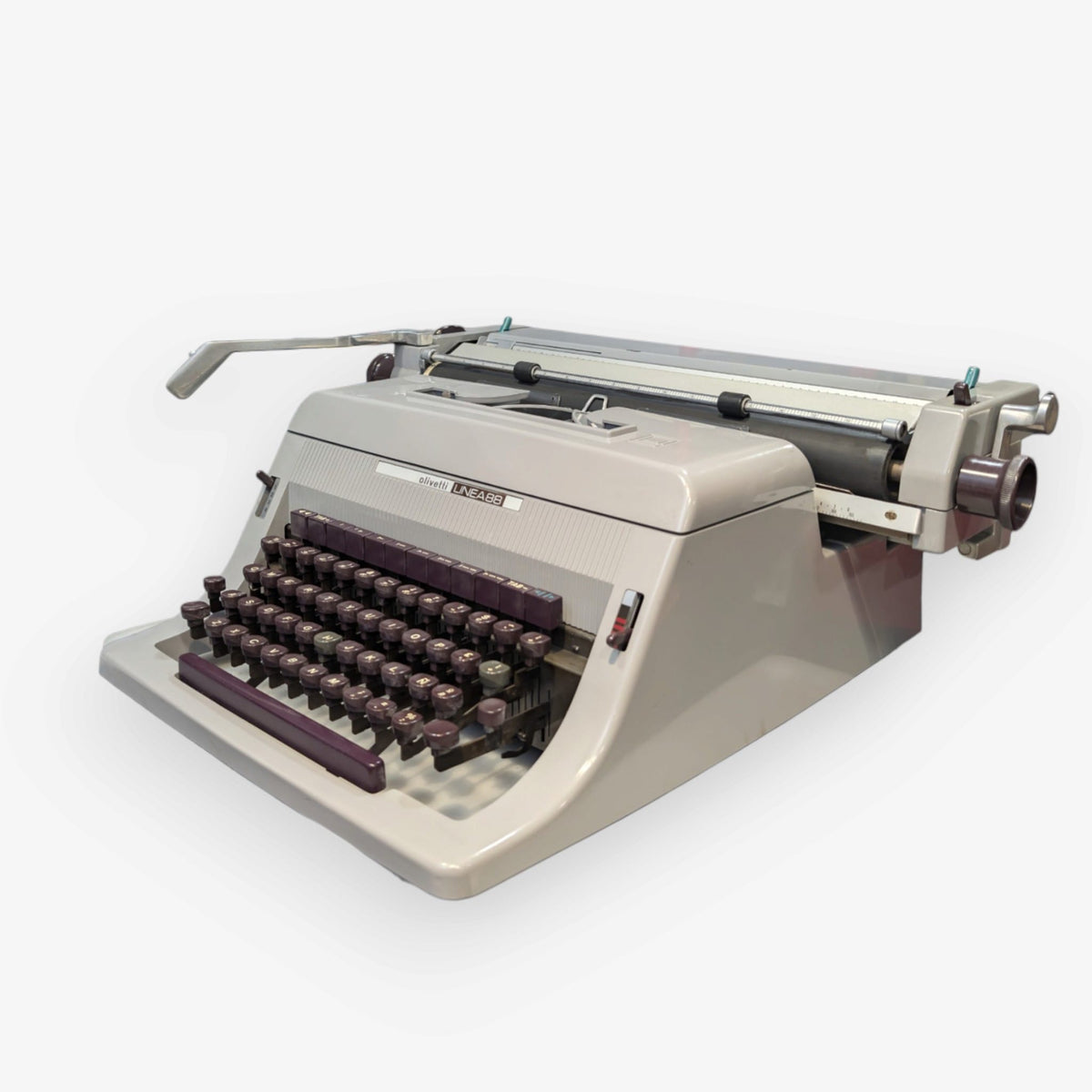 Olivetti Linea 88 Gray, Vintage Manual Standard Typewriter, Serviced