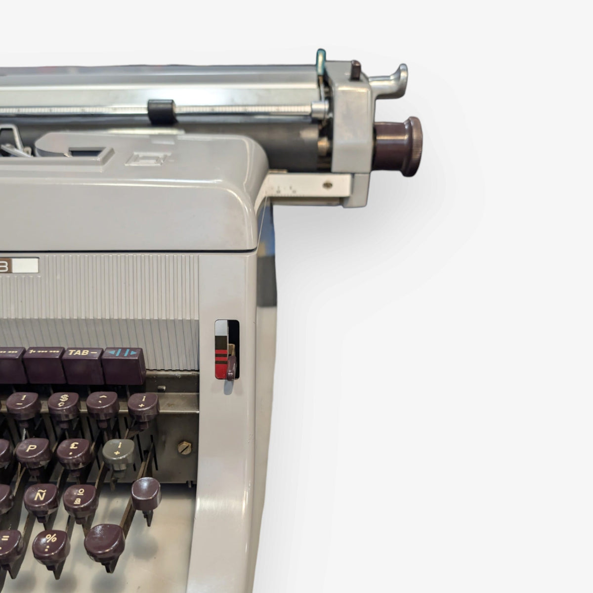 Olivetti Linea 88 Gray, Vintage Manual Standard Typewriter, Serviced