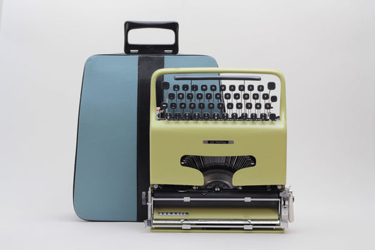 RESERVED! Olivetti Lettera Pluma 22, TECHNO, Green Typewriter, Vintage, Manual Portable, Professionally Serviced by Typewriter.Company - ElGranero Typewriter.Company